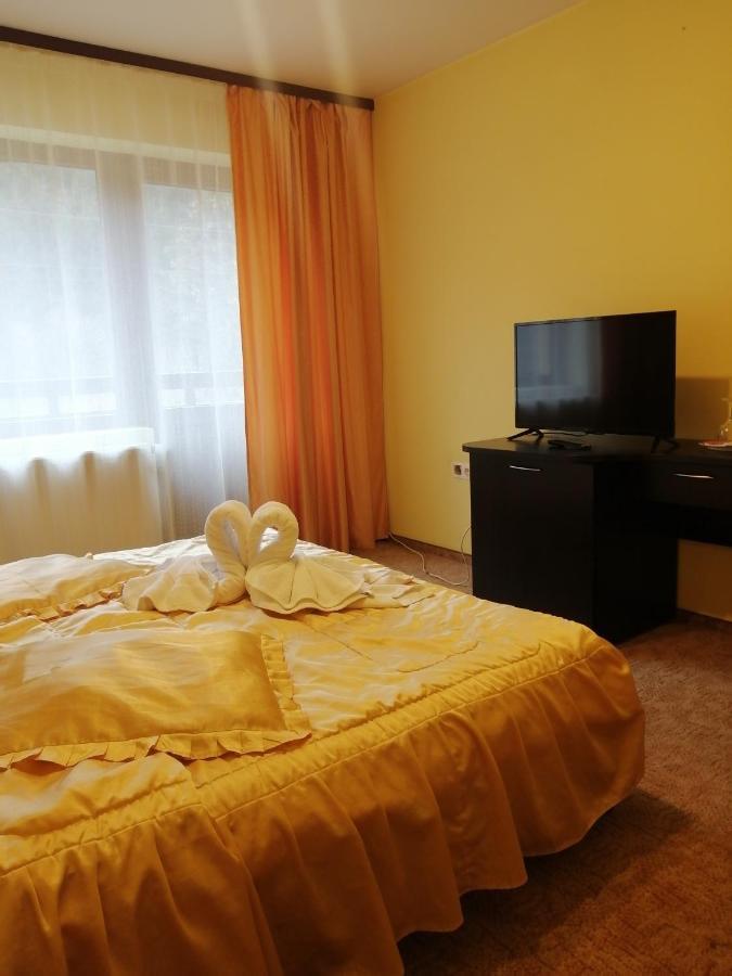 White Horse Hotel Предеал Екстериор снимка