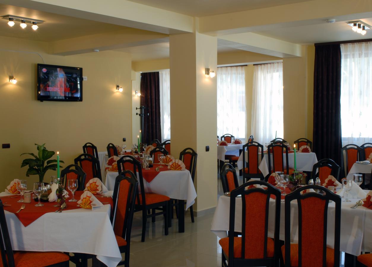 White Horse Hotel Предеал Екстериор снимка
