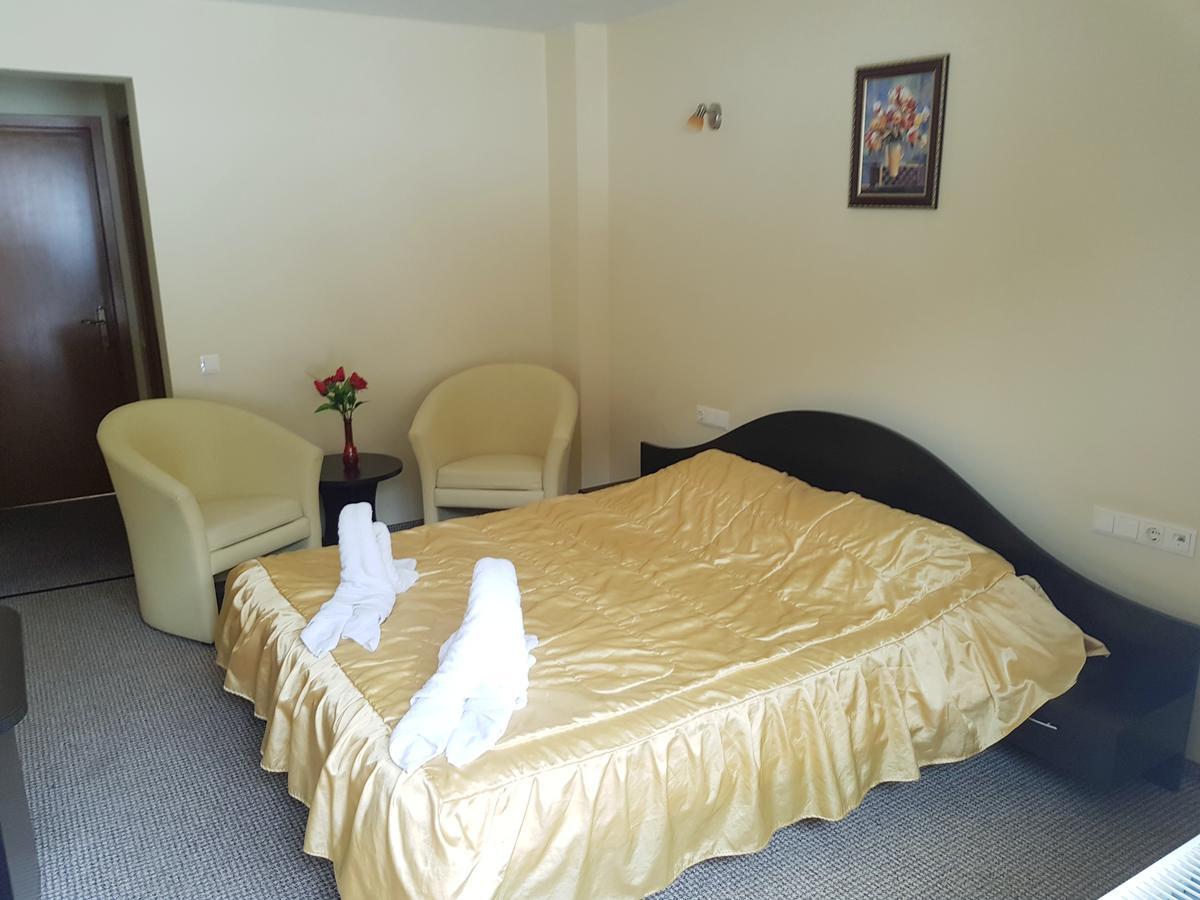 White Horse Hotel Предеал Екстериор снимка