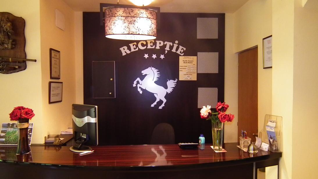 White Horse Hotel Предеал Екстериор снимка