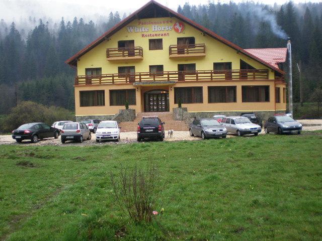 White Horse Hotel Предеал Екстериор снимка