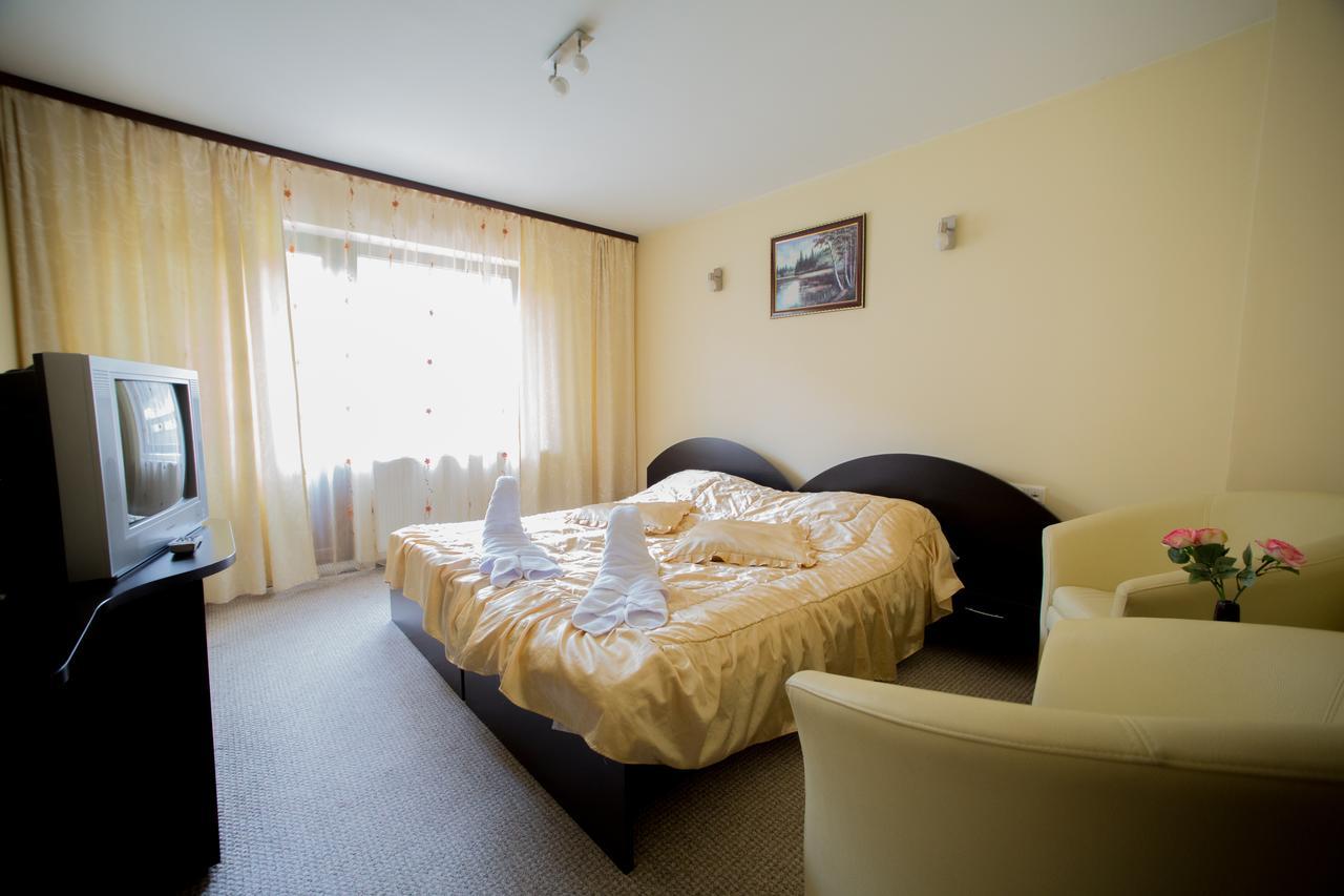 White Horse Hotel Предеал Екстериор снимка