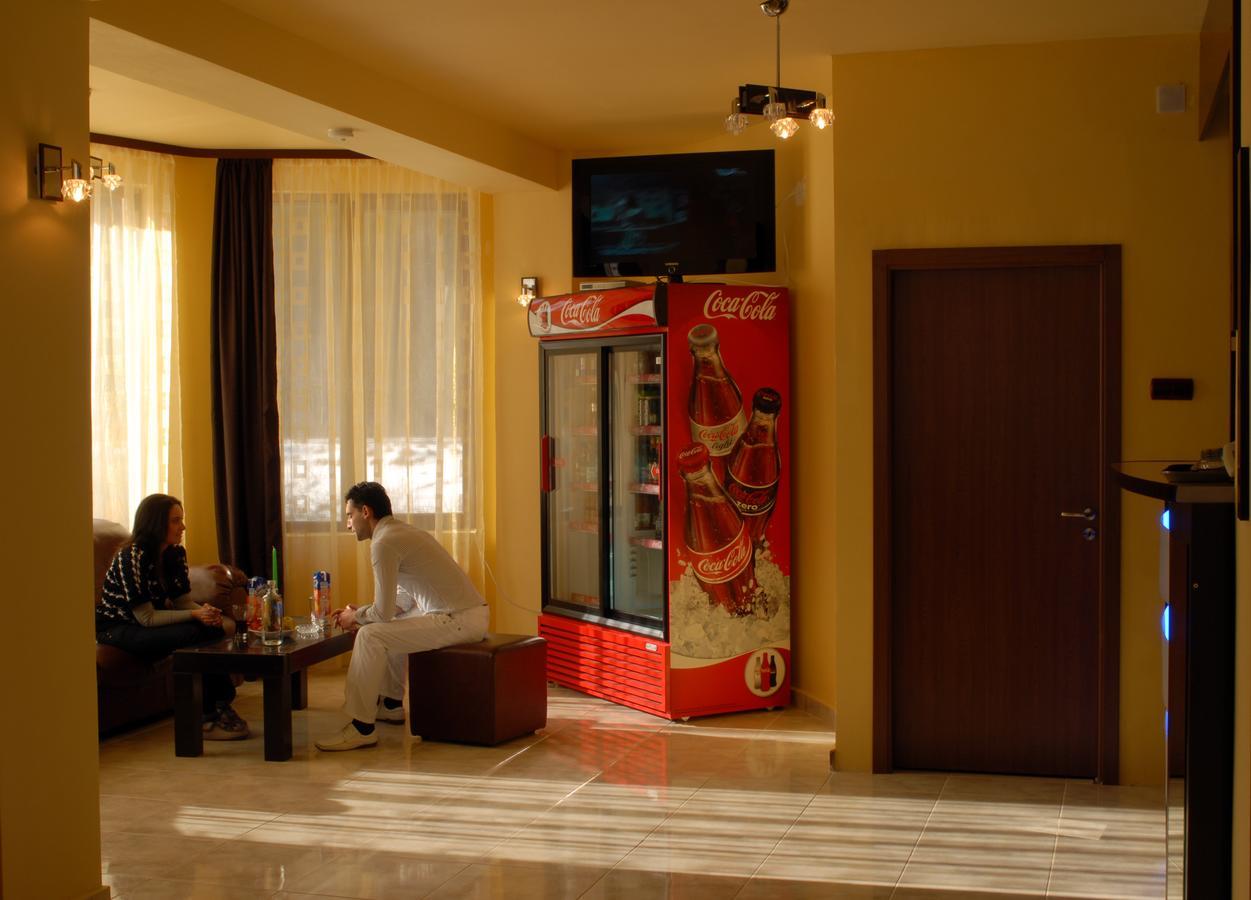 White Horse Hotel Предеал Екстериор снимка
