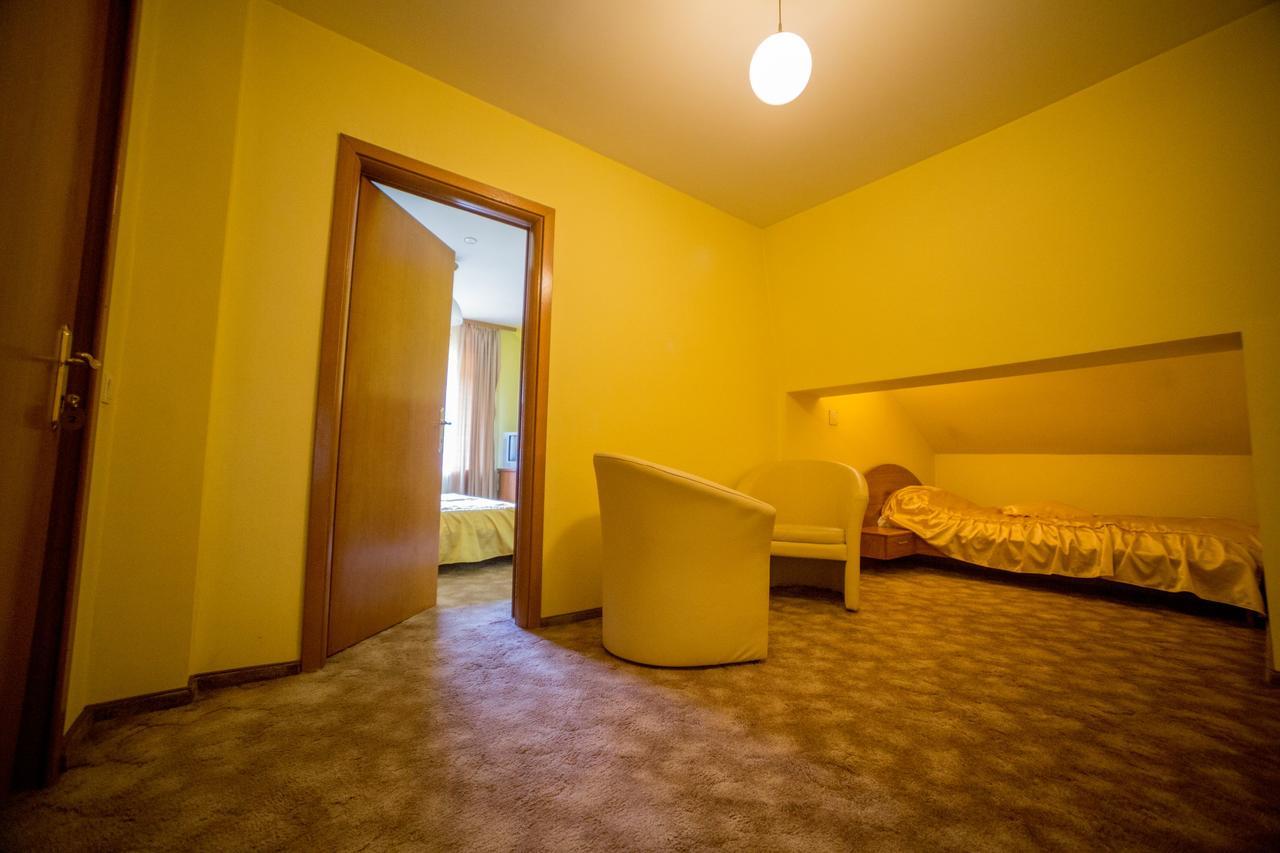 White Horse Hotel Предеал Екстериор снимка