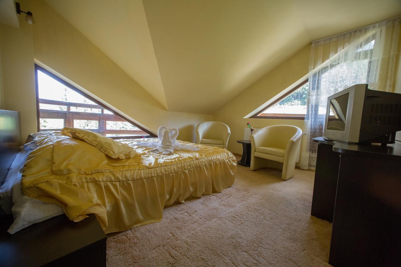White Horse Hotel Предеал Екстериор снимка