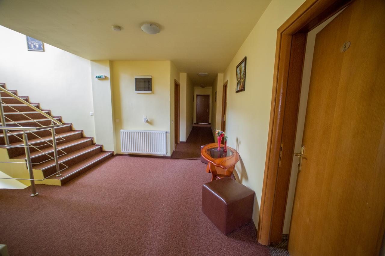 White Horse Hotel Предеал Екстериор снимка